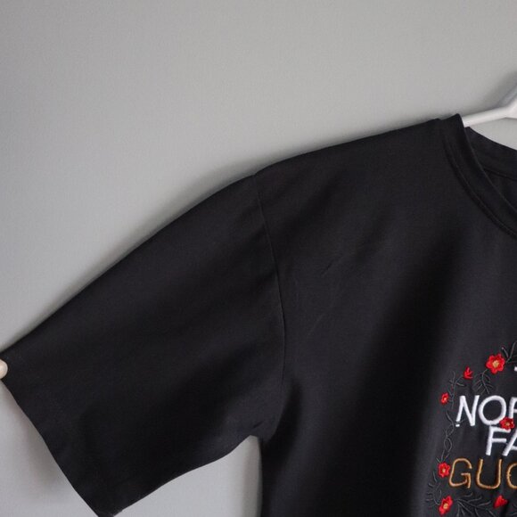 The North Face x Gucci M Grey Embroidered Collab Floral Cropped T-Shirt Crew Top - Picture 3 of 9